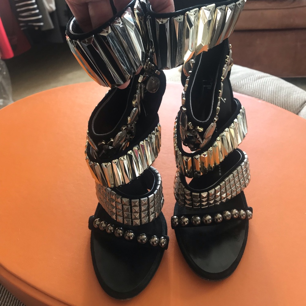 Ankle back Zip Heels